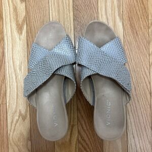 Vionic Paradise Leticia Lizard Print Wedge Sandals Aluminum‎ Size 8